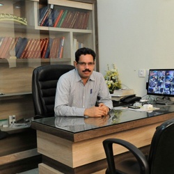 Dr. Hari Singh Bisoniya